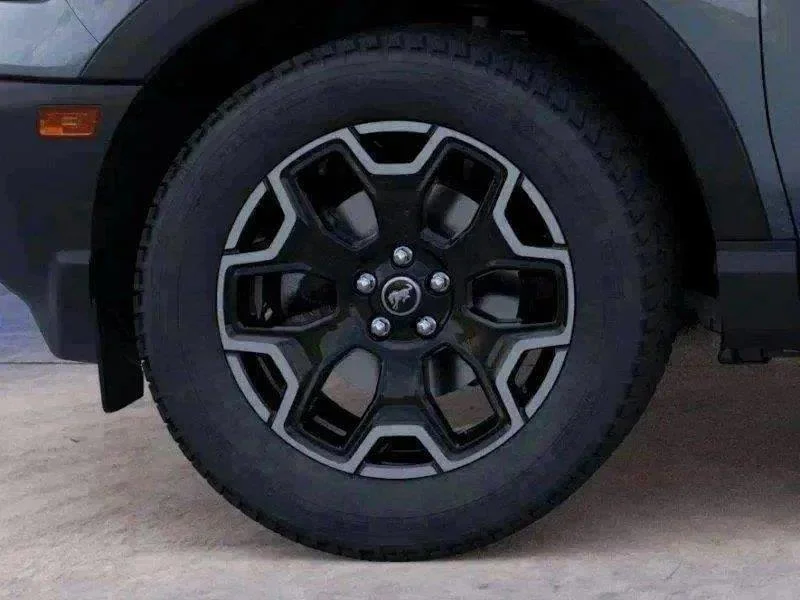 New 2026 Azure Gray Ford Outer Banks image 25