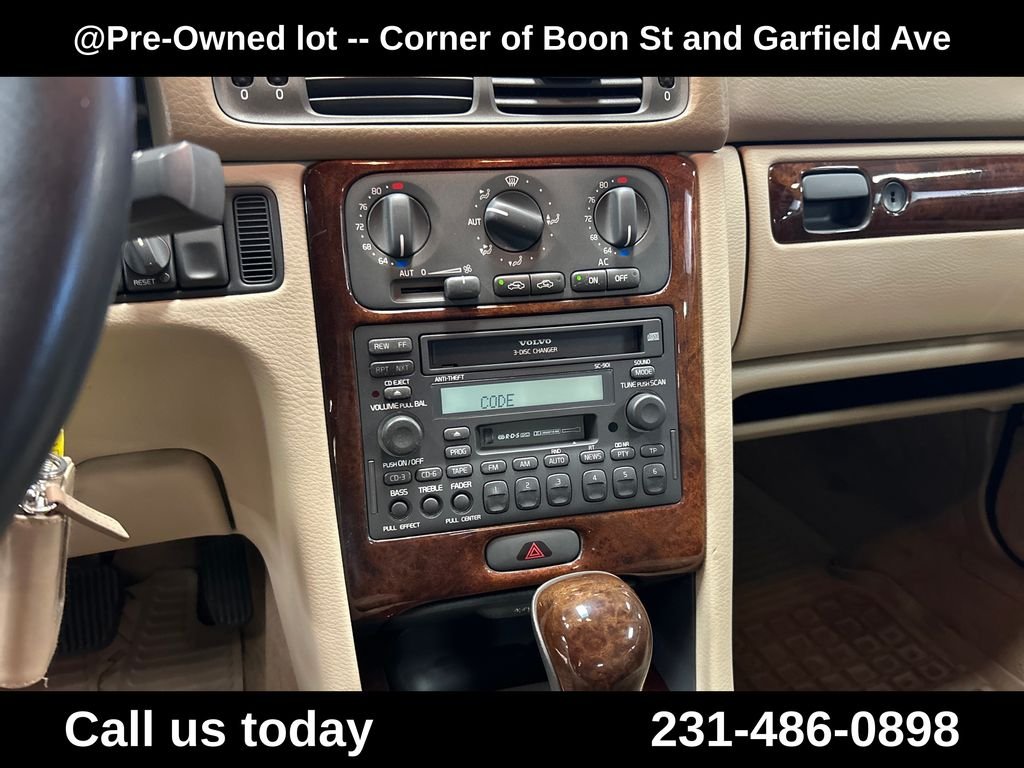 Used 2004  Volvo HT image 19