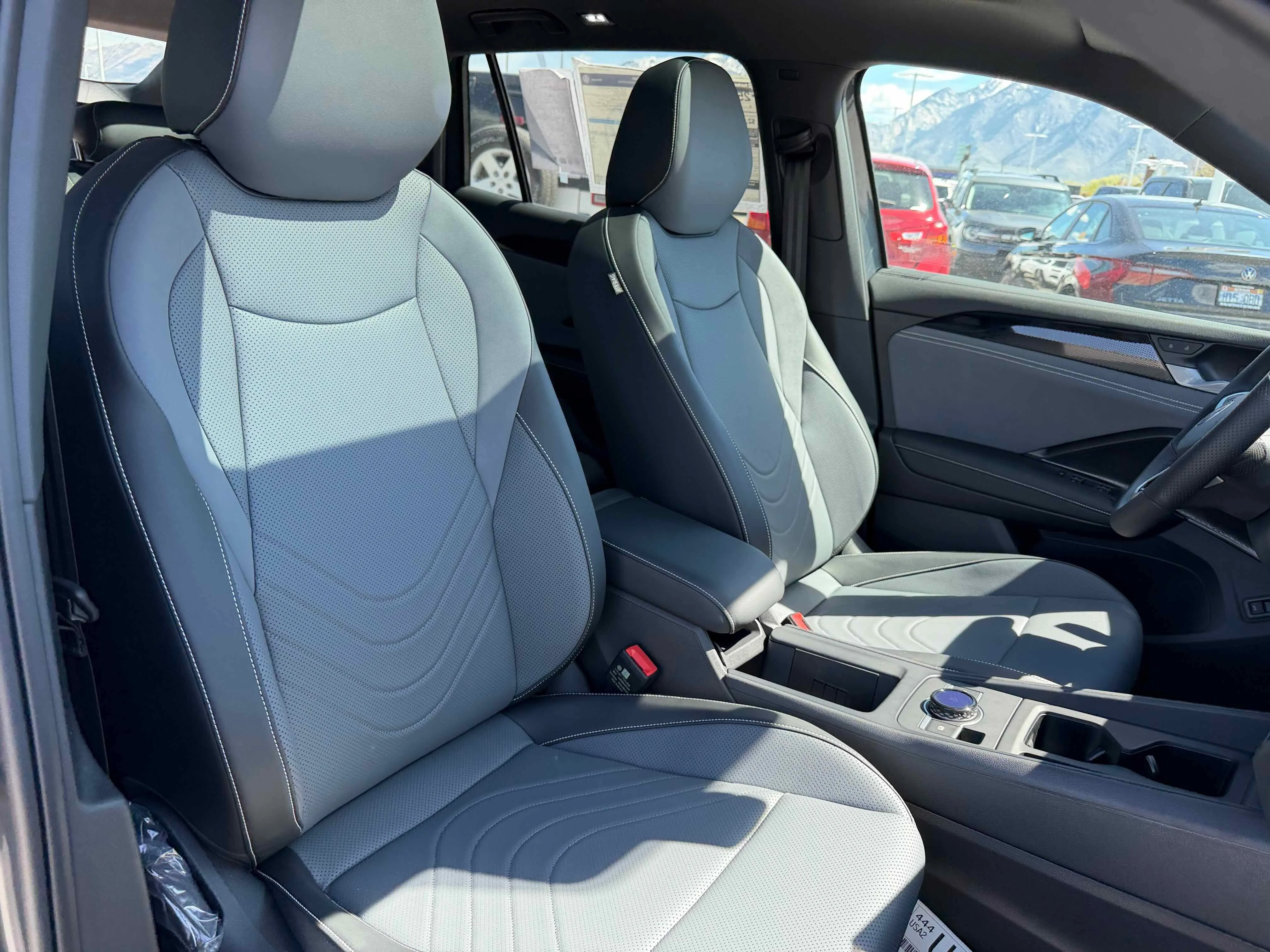 New 2026 Platinum Gray Volkswagen SE R-Line Black image 30