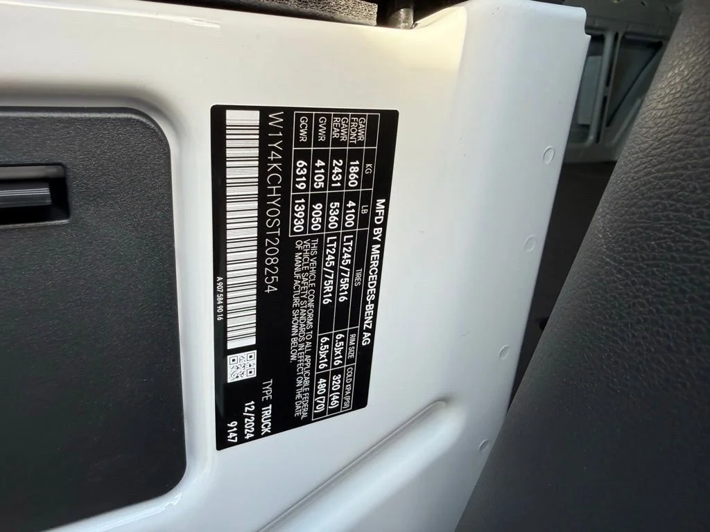 Used 2025 White Mercedes-Benz  image 21
