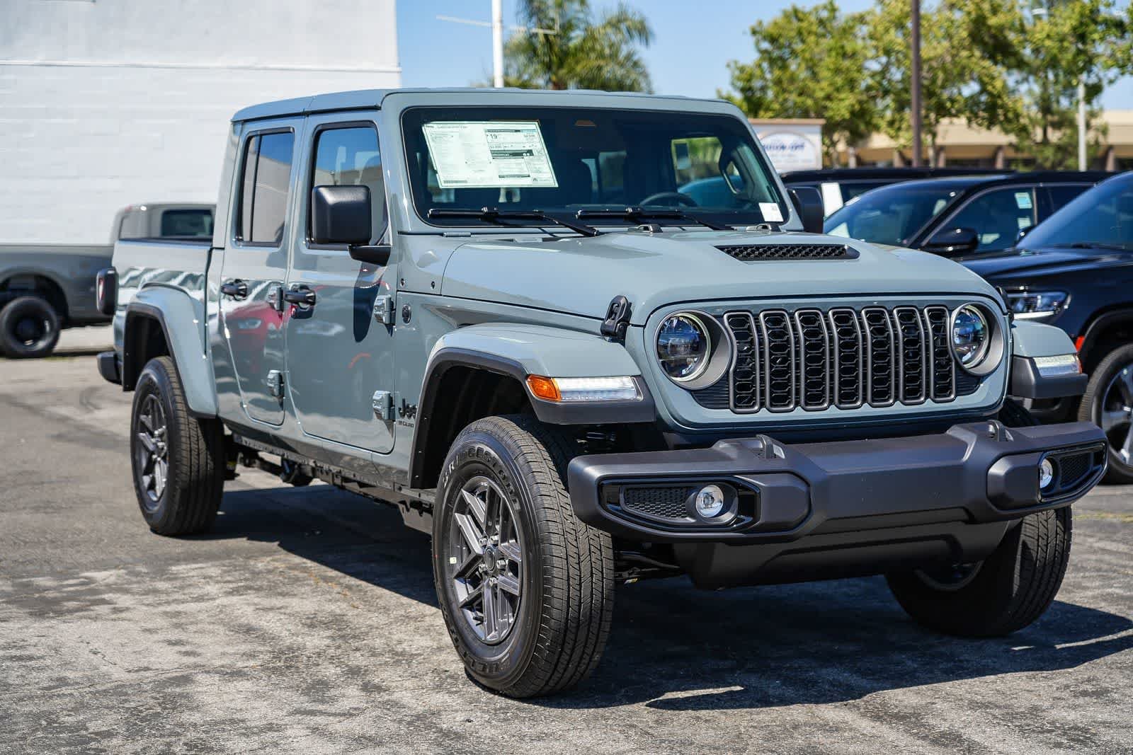 New 2026 Anvil Clear-Coat Exterior Paint Jeep Sport S image 5