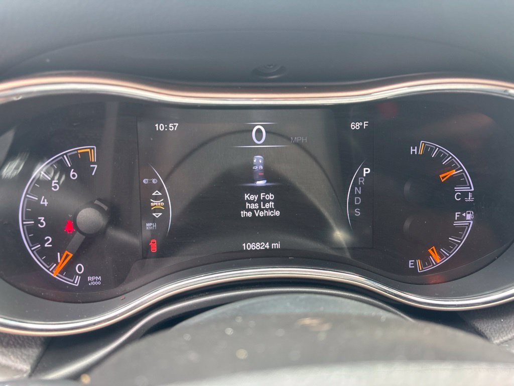 Used 2015 Black Jeep Limited image 26