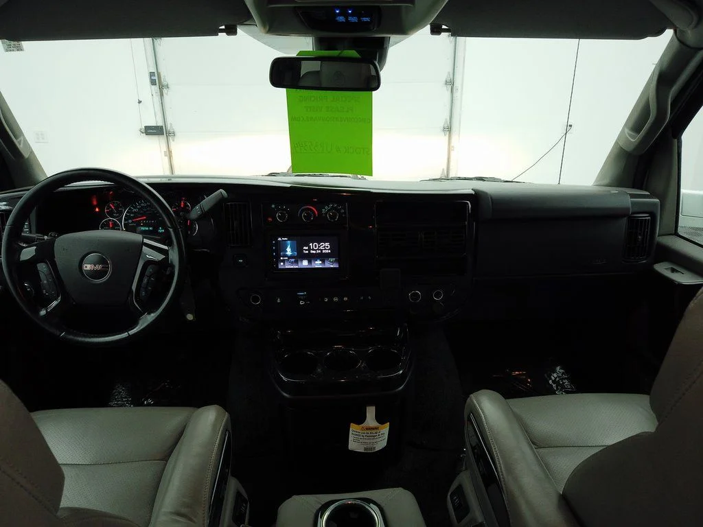 Used 2020 Summit White GMC Explorer Limited SE image 2