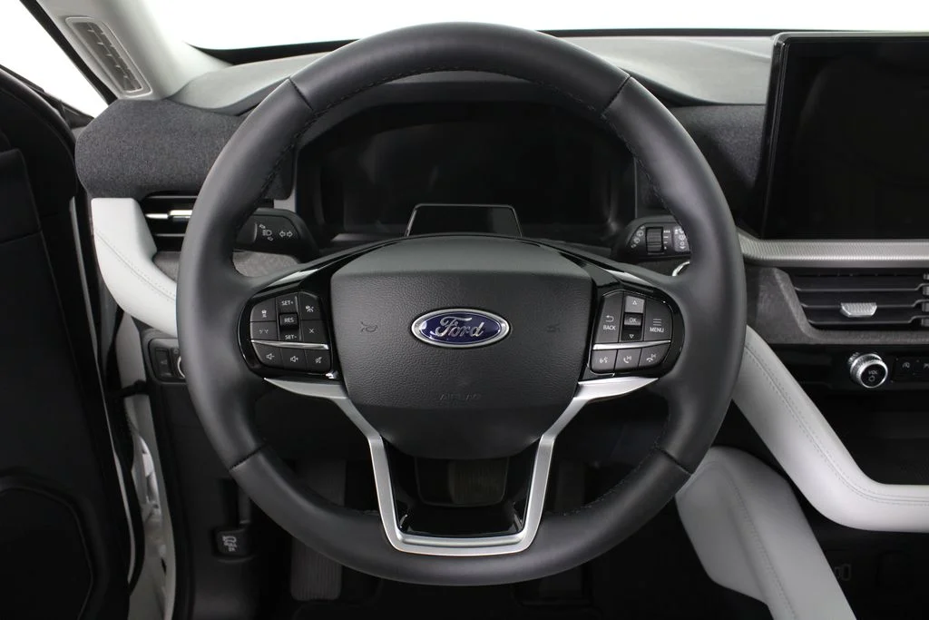 New 2026 White Ford Platinum image 25