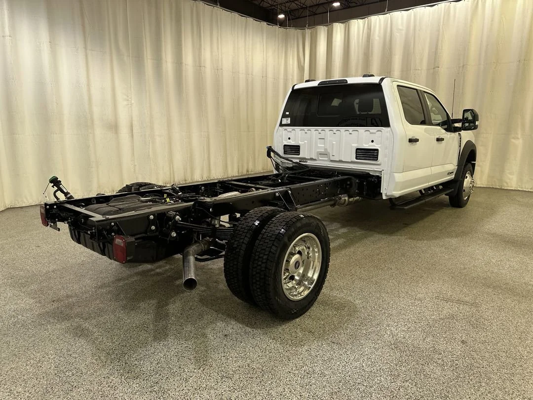 2026 Ford F-550 Super Duty Chassis Cab XL - Photo 8