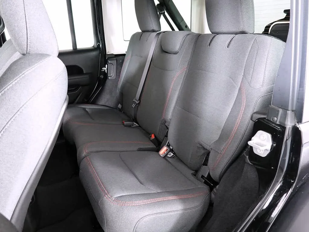 Certified Used 2025 Black Clearcoat Jeep Rubicon image 13