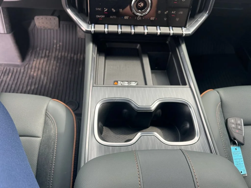 2026 GMC Acadia AT4 - Photo 11