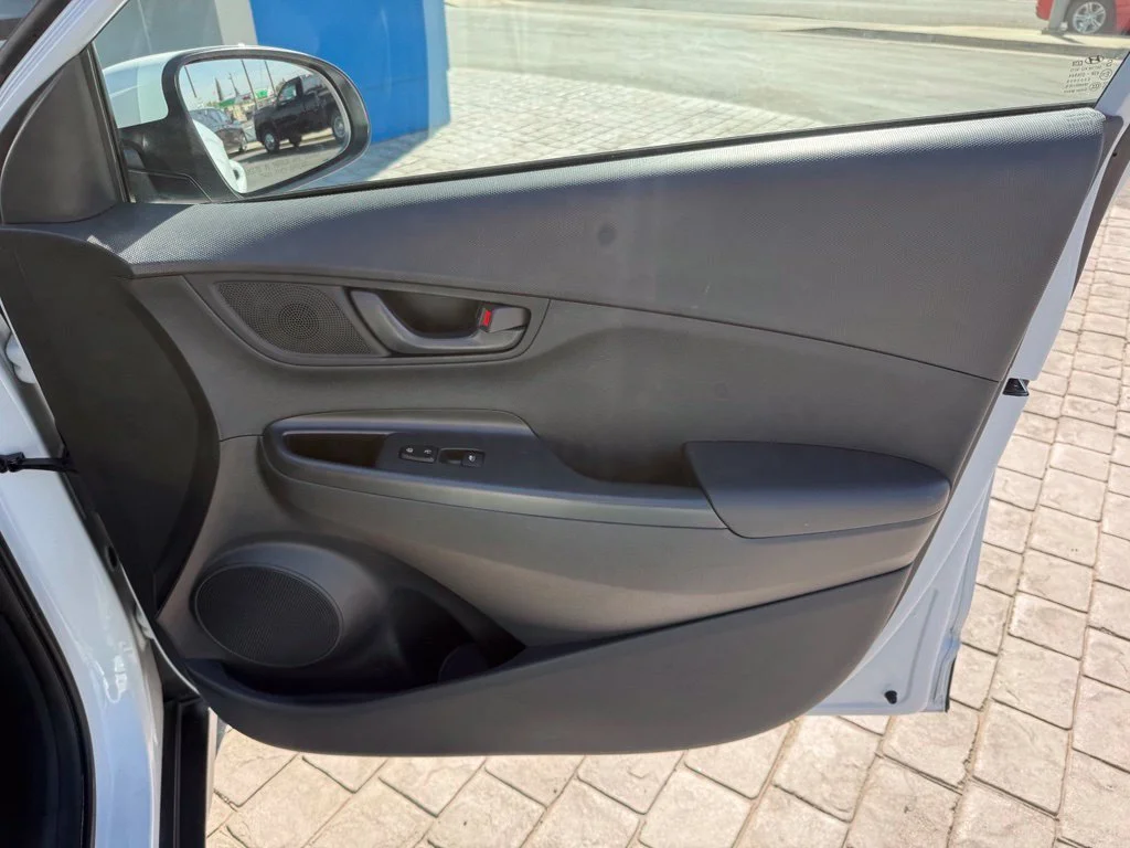Used 2020 White Hyundai SEL image 17