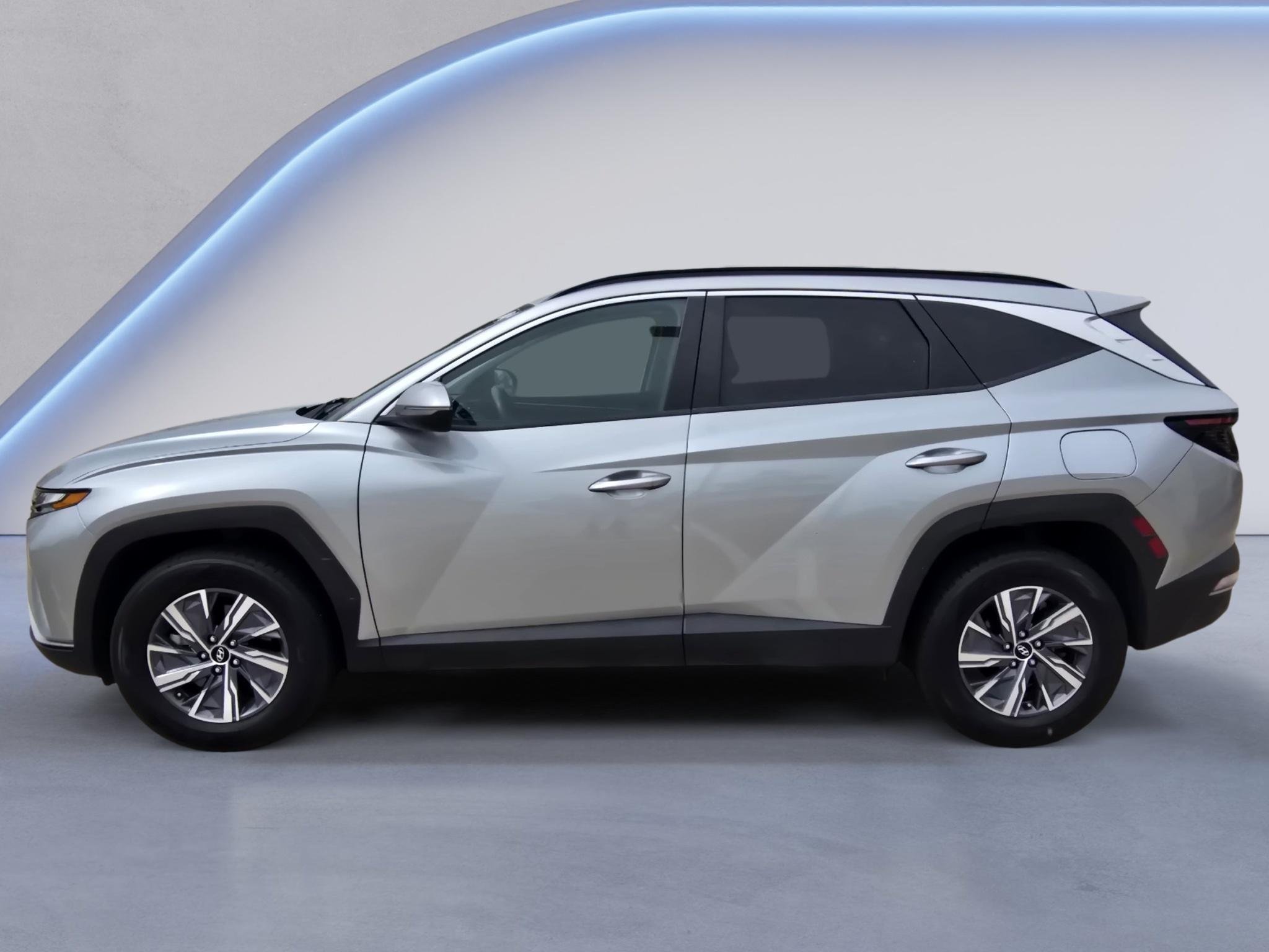 Used 2023 Shimmering Silver Hyundai Blue image 2