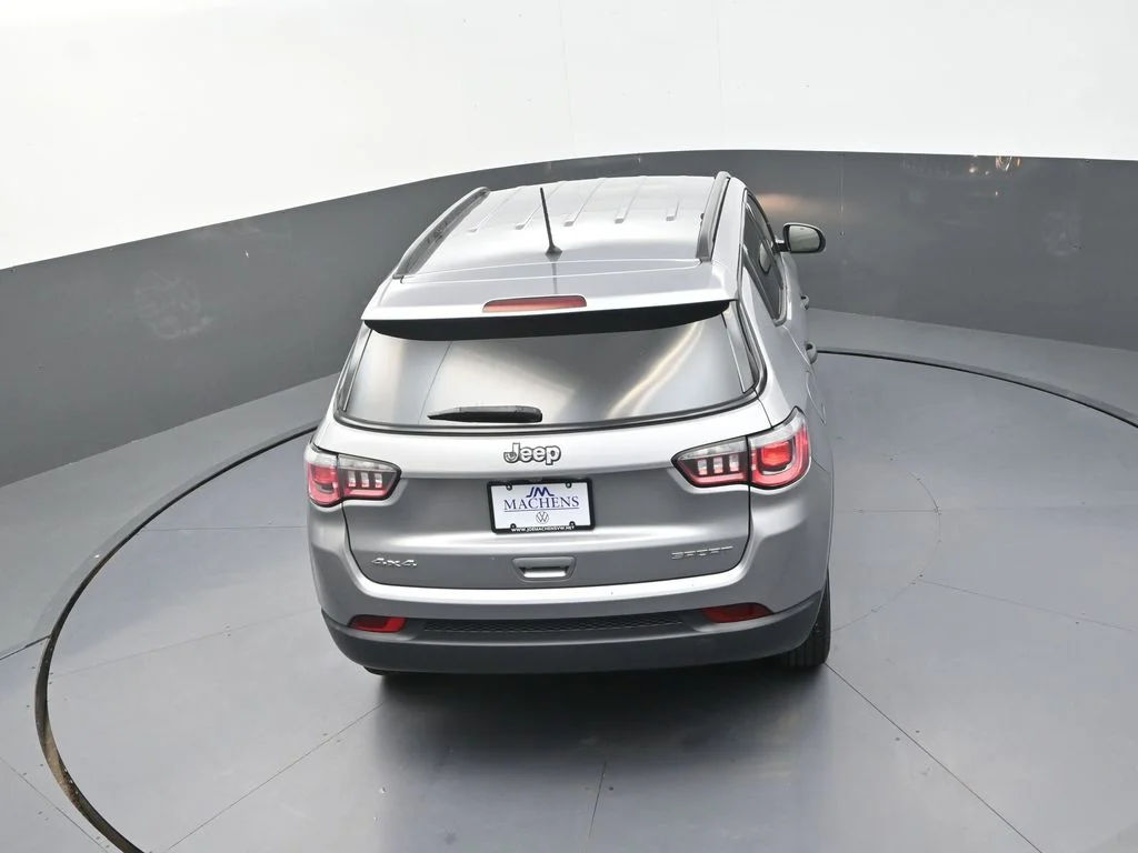 Used 2018 Silver Jeep Sport image 18
