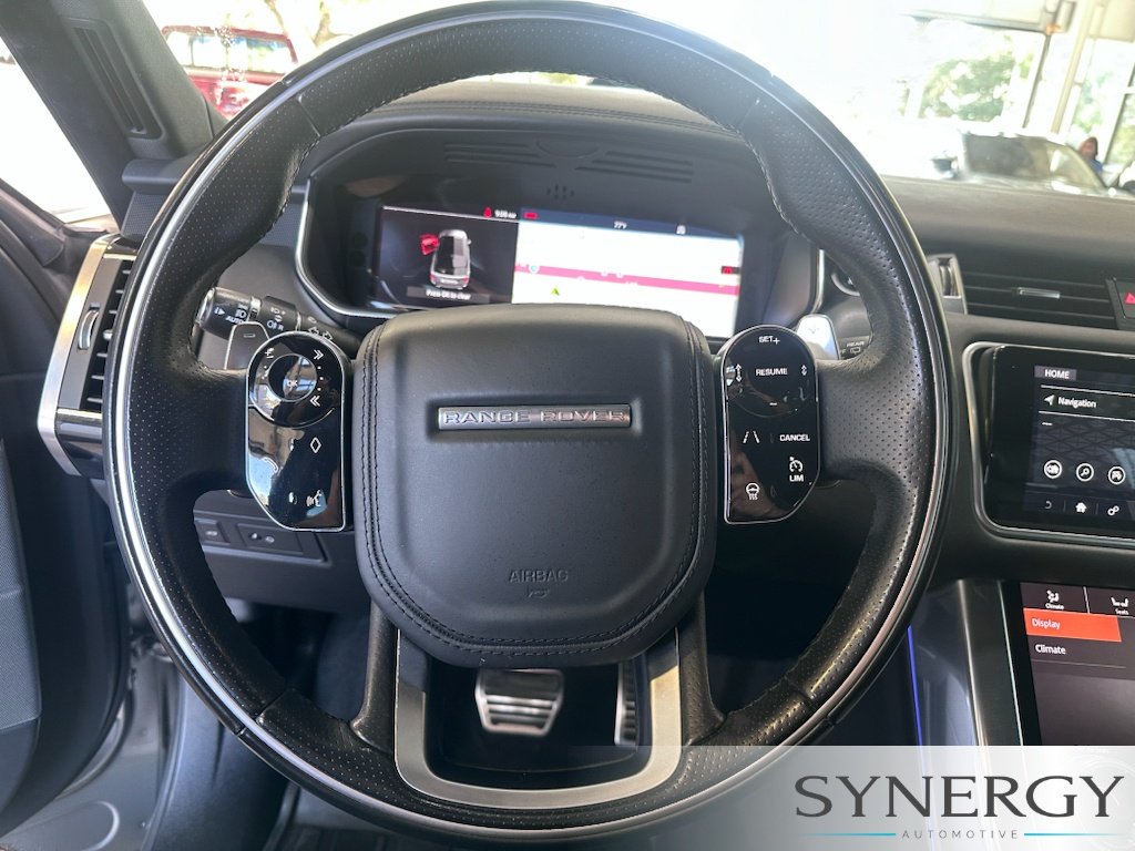 Used 2018 Silicon Silver Premium Metallic Land Rover HSE Dynamic image 21