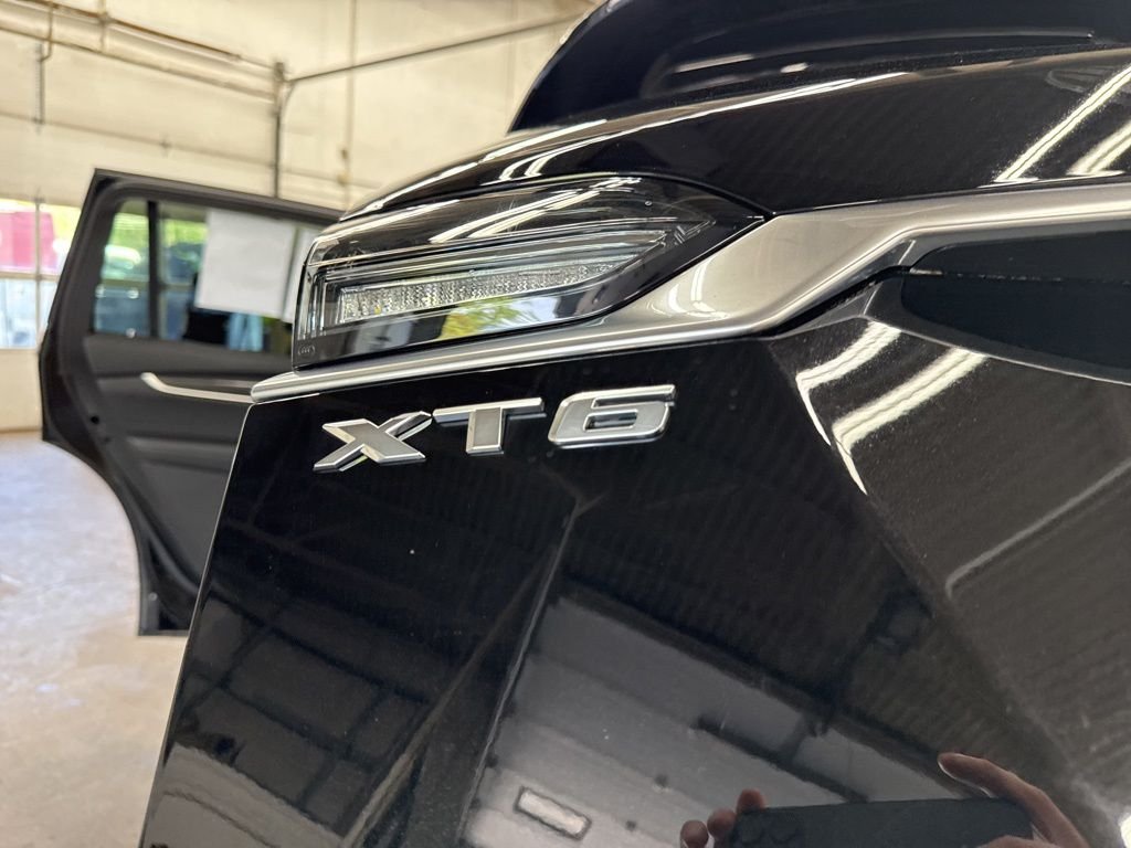 Used 2023 Black Cadillac Sport image 17