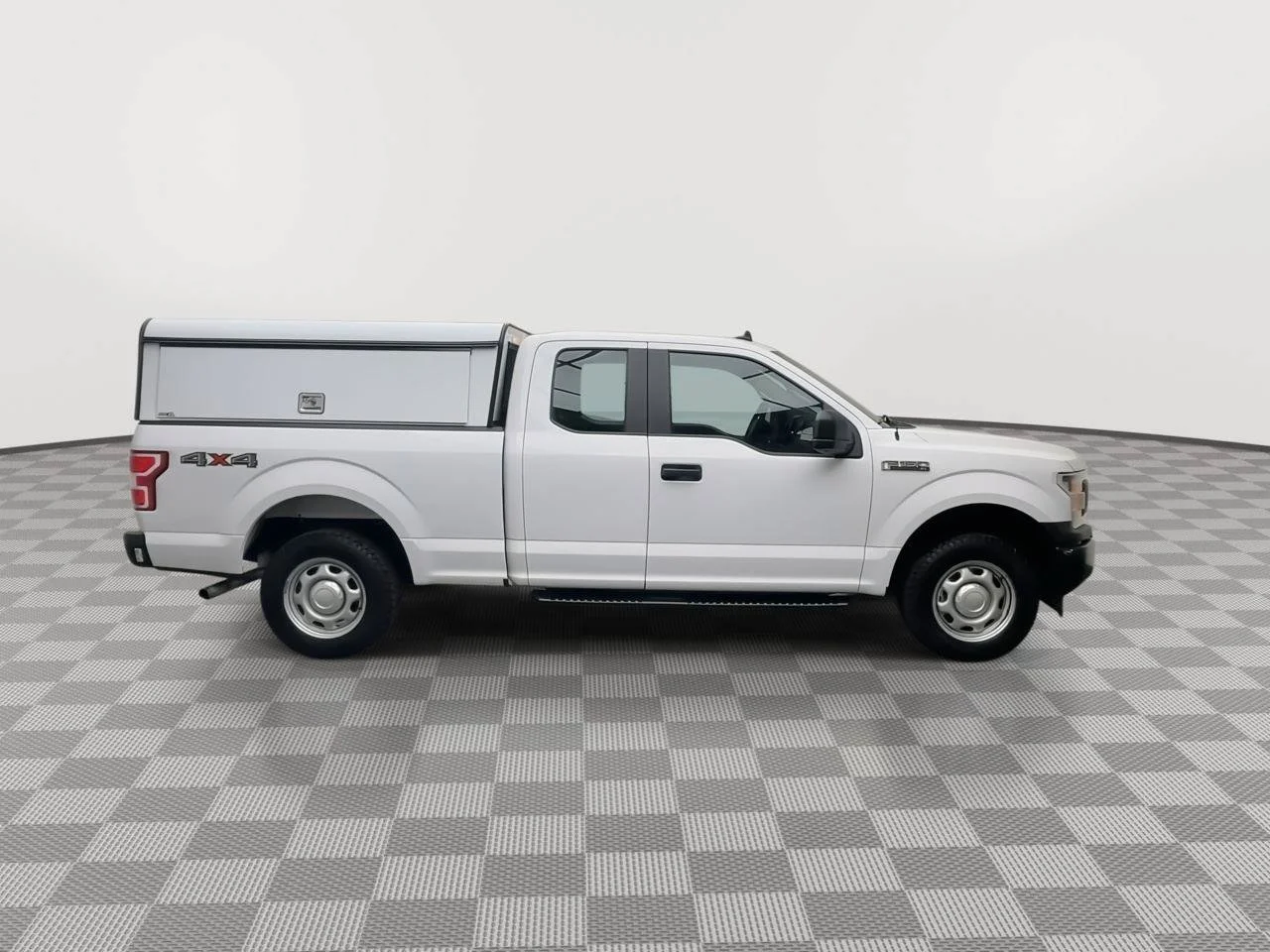 Used 2020 White Ford XL image 33
