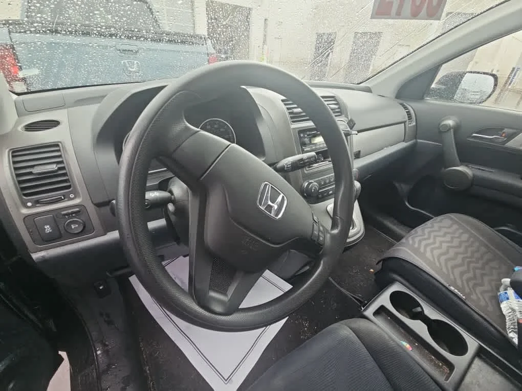 Used 2011 Crystal Black Pearl Honda LX image 7