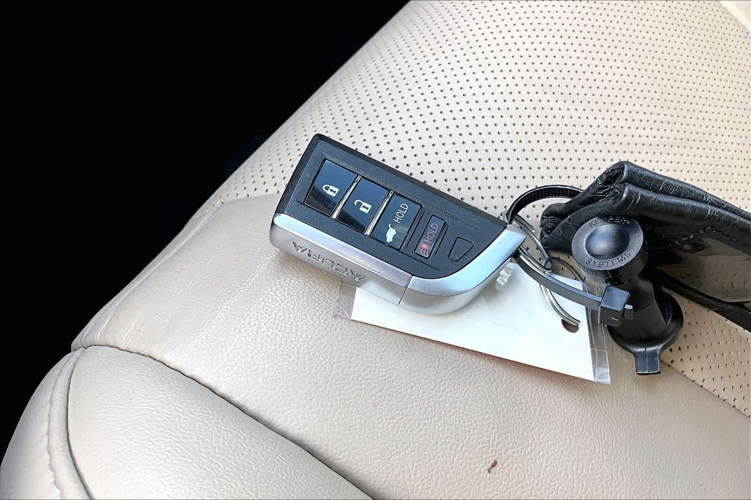 Used 2024 Platinum White Pearl Acura w/Technology Package image 15