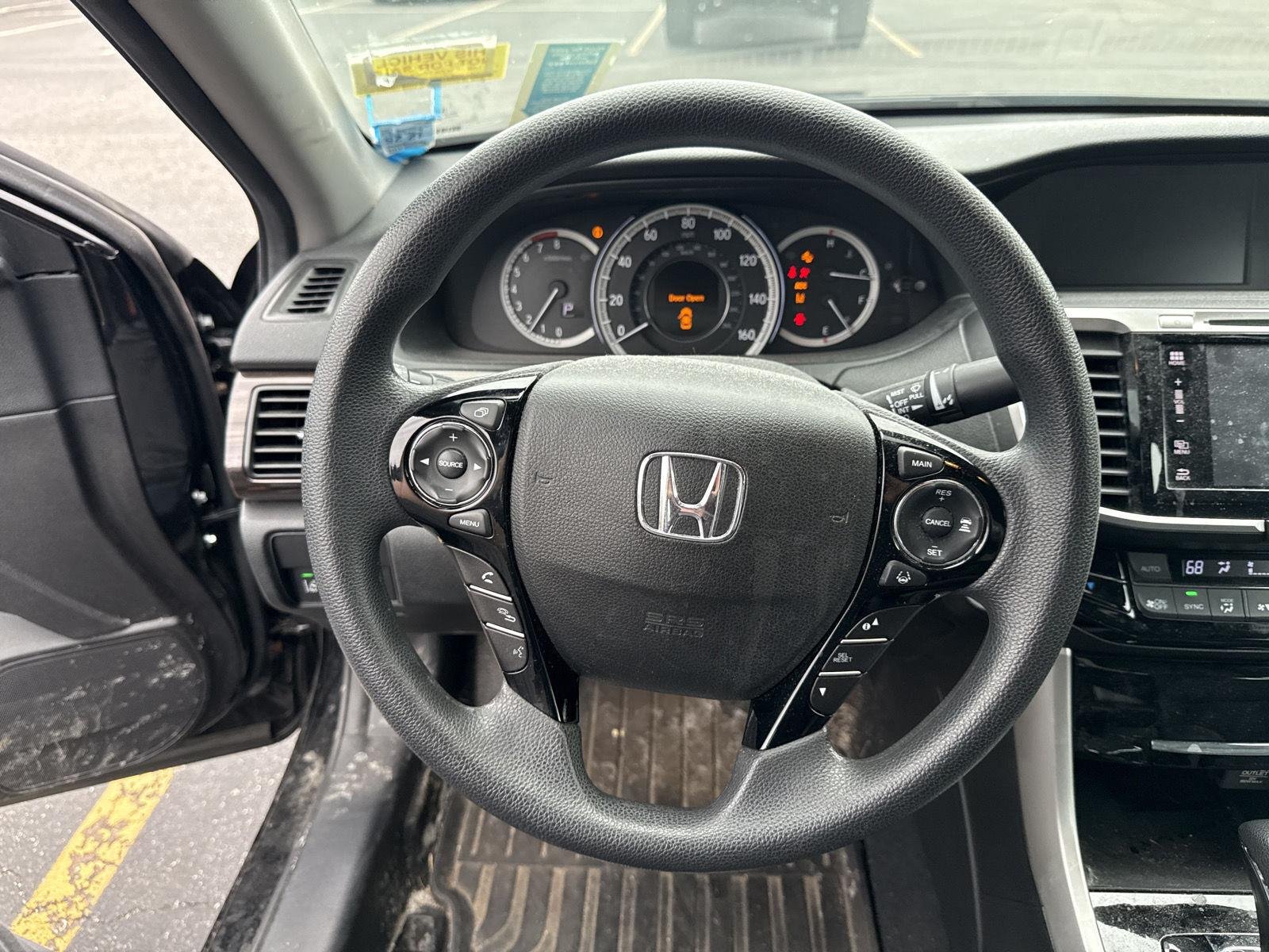 Used 2016  Honda EX image 6