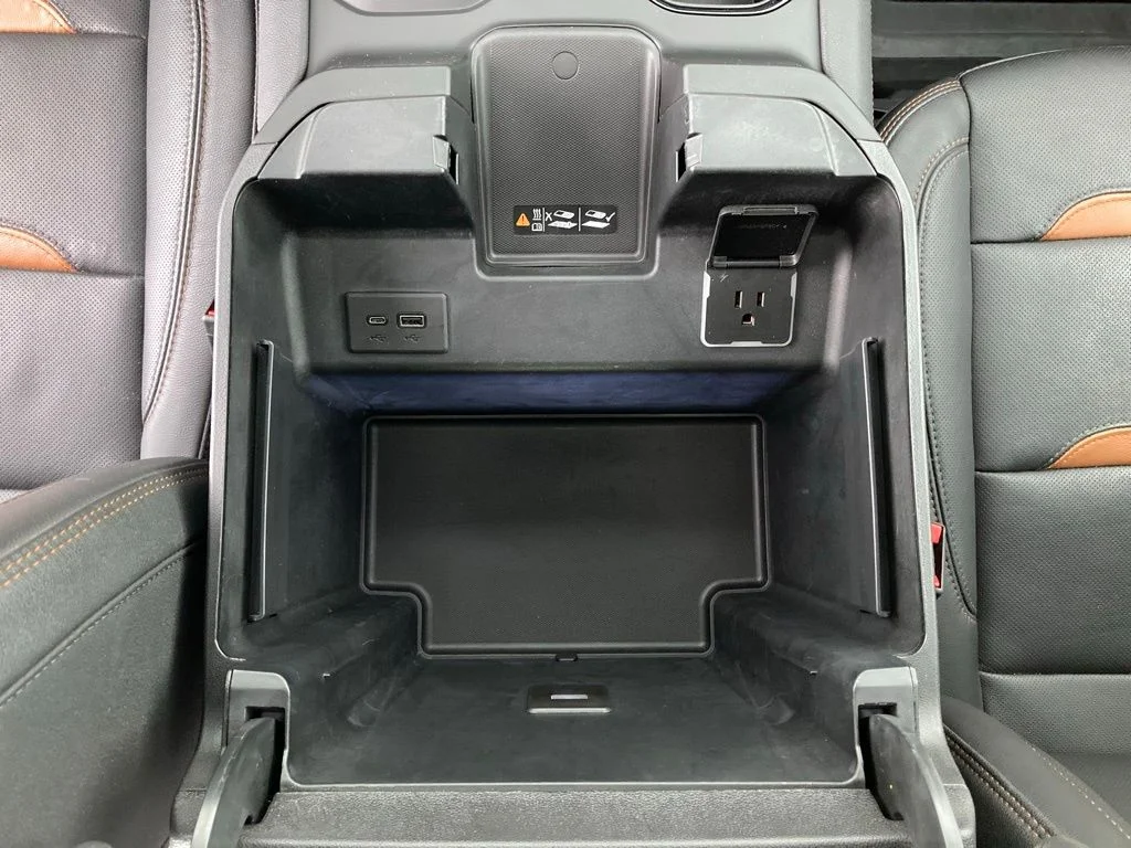 Used 2024 White GMC AT4 image 15