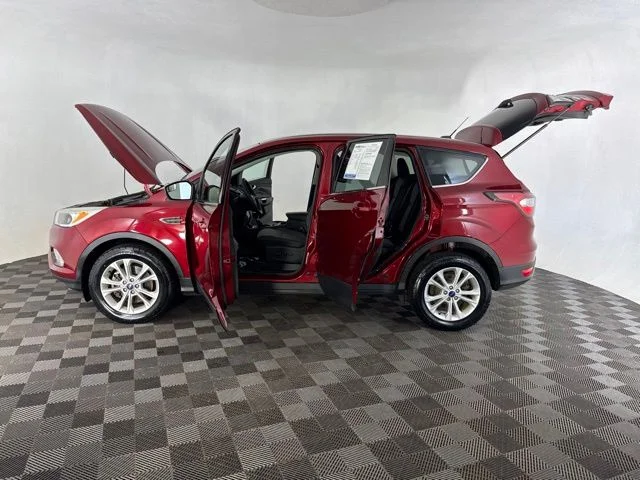 Used 2017 Red Ford SE image 11