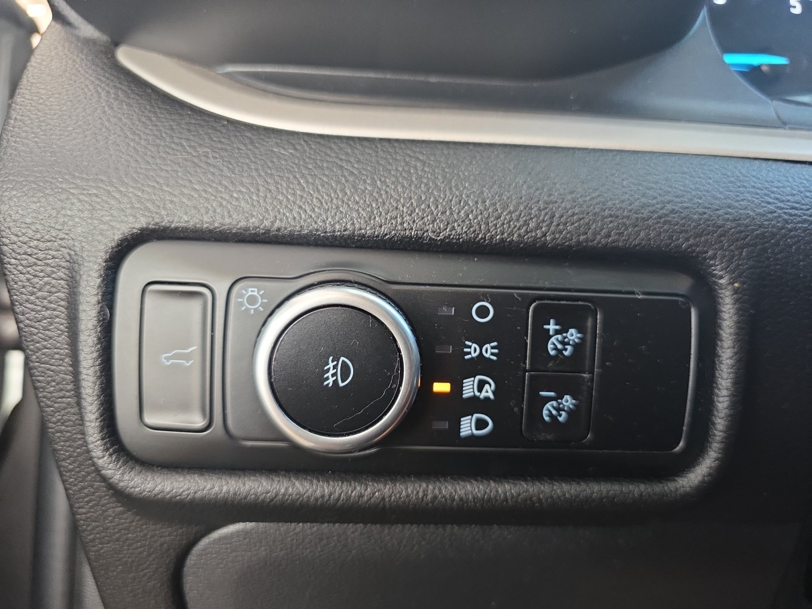 Used 2023 Iconic Silver Metallic Ford XLT image 25