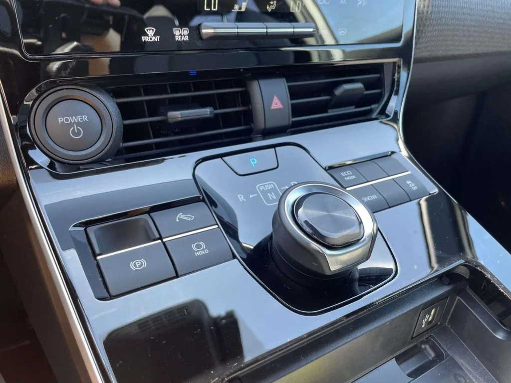 Used 2025 Heavy Metal Toyota XLE image 21