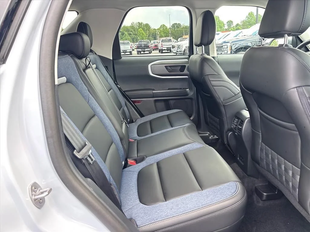 New 2026 Space White Metallic Ford Outer Banks® image 15
