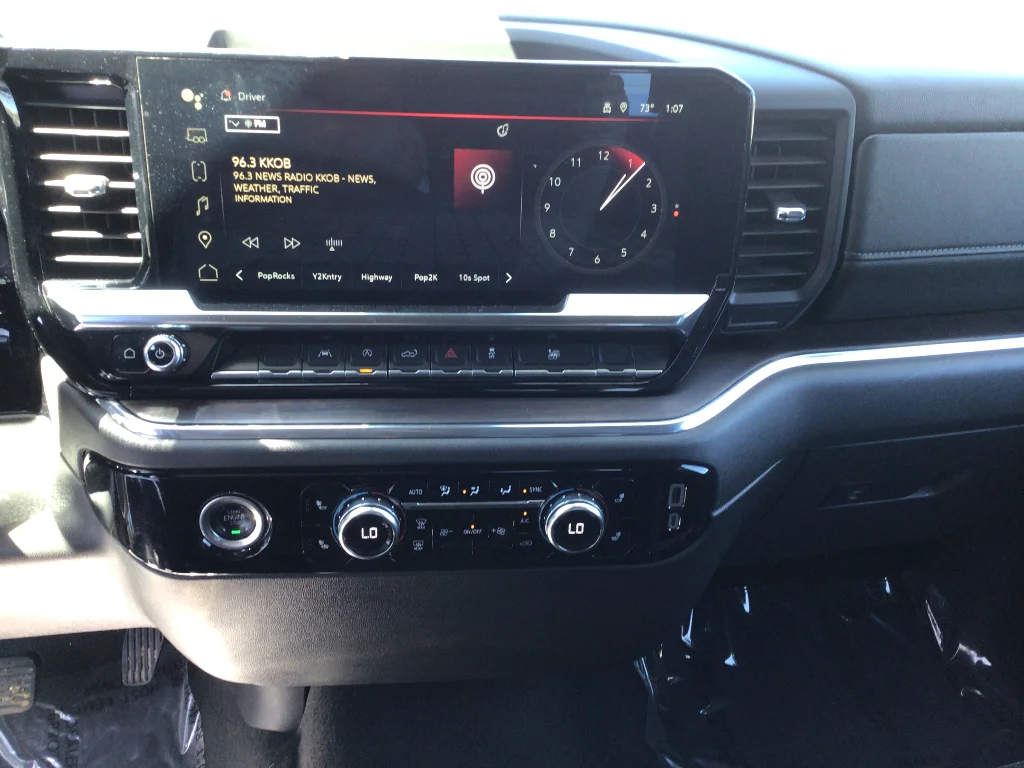 Used 2024 Downpour Metallic GMC SLT image 14