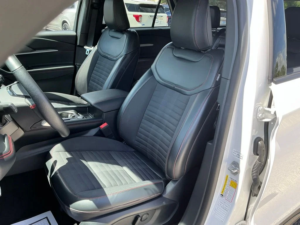 Used 2025 White Ford ST-Line image 32