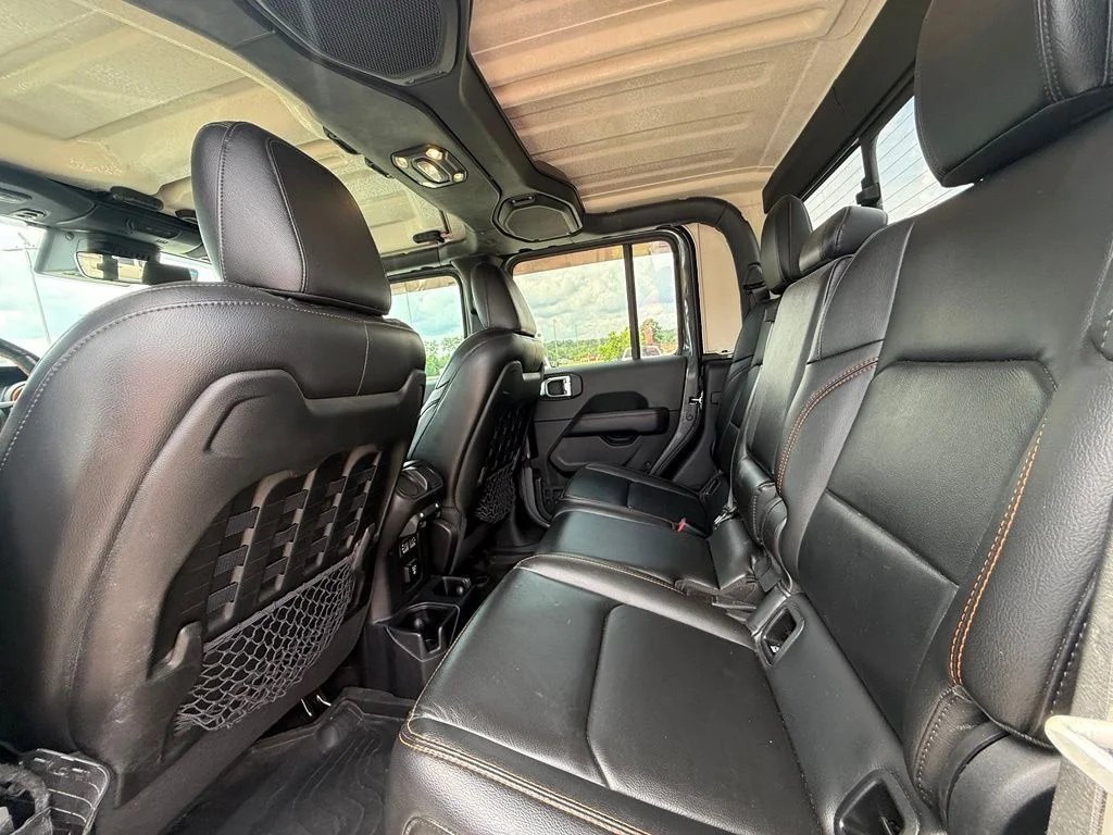 Used 2021 Gray Jeep Mojave image 21