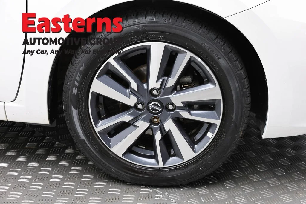 Used 2023 White Nissan 1.6 SV image 31