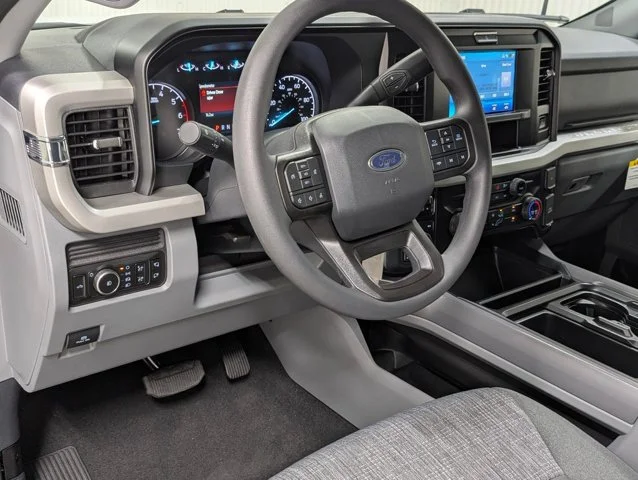 New 2026 Oxford White Ford F-250® XLT image 44