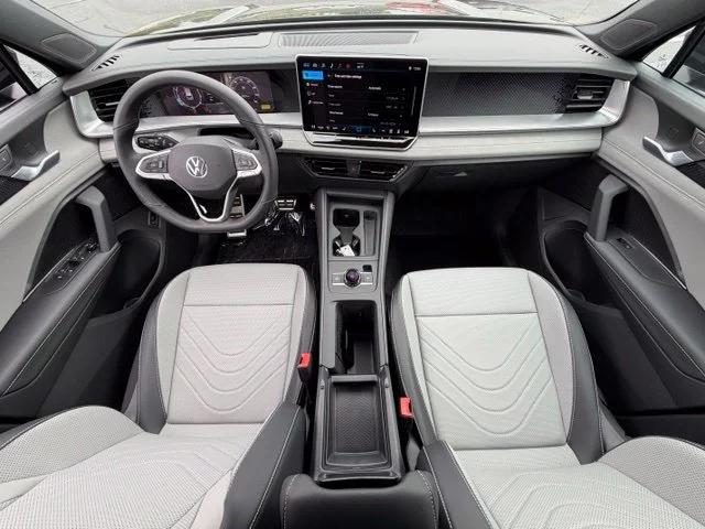 New 2026 Deep Black Pearl Volkswagen 2.0T SE R-Line Black image 12