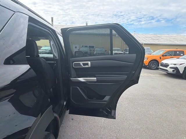 Used 2023 Black Ford XLT image 33