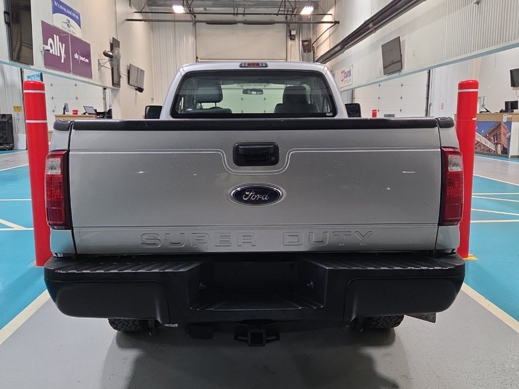 Used 2015 Magnetic Metallic Ford XL image 11