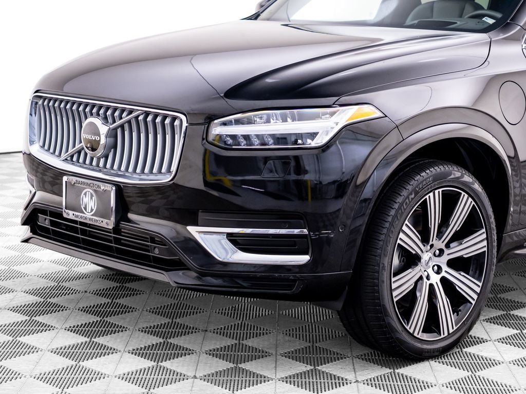 Used 2024 Onyx Black Metallic Volvo Ultimate image 40