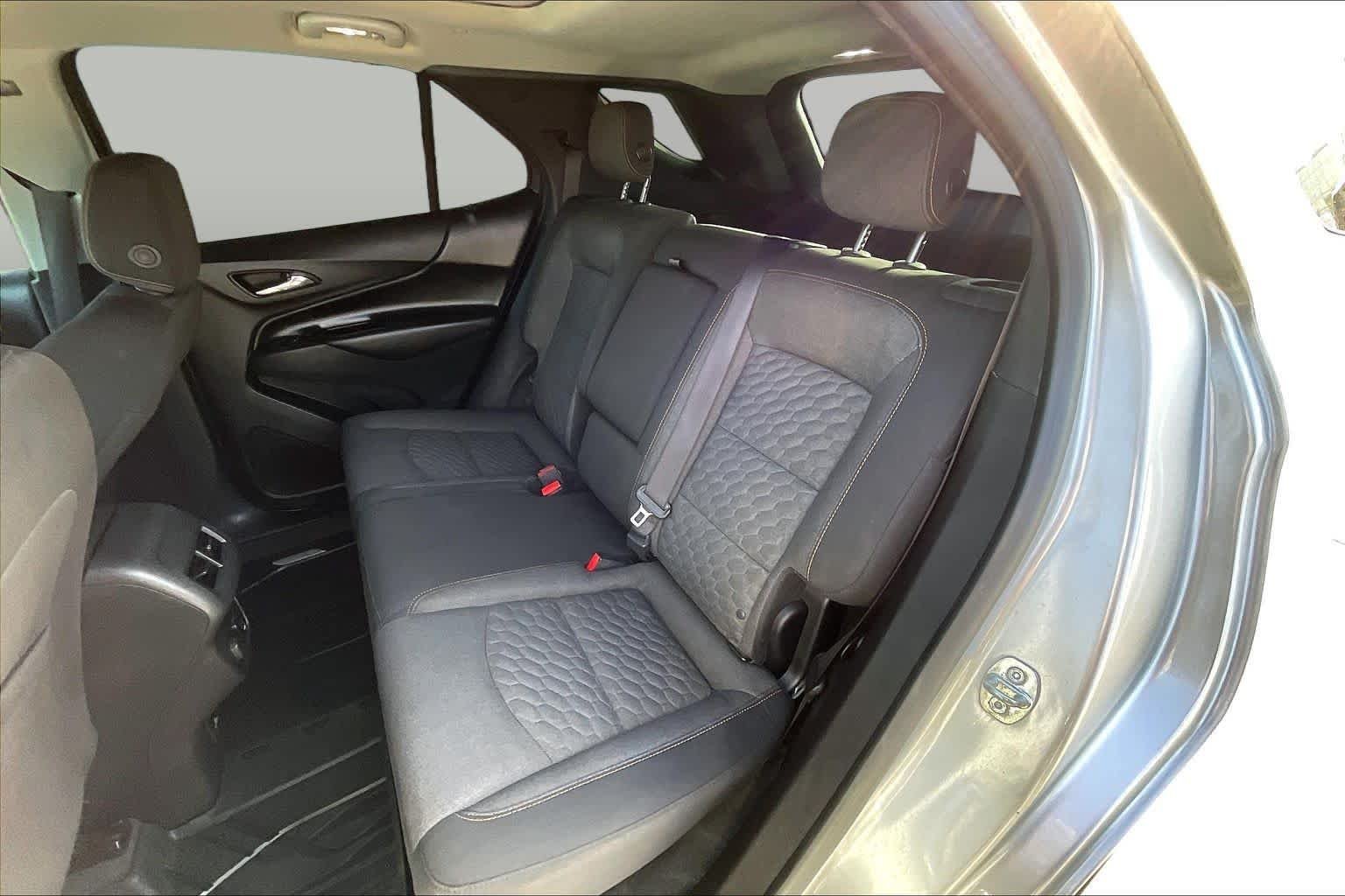 Used 2018 Silver Ice Metallic Chevrolet LT image 19