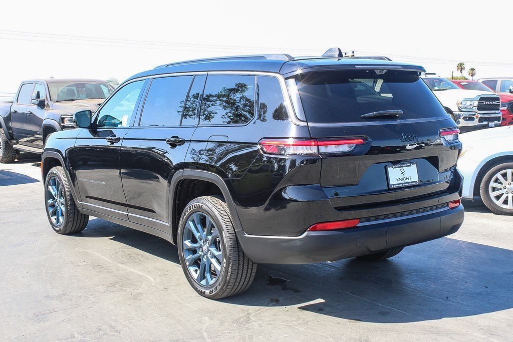 New 2026 Diamond Black Jeep 85th Anniversary Edition image 7