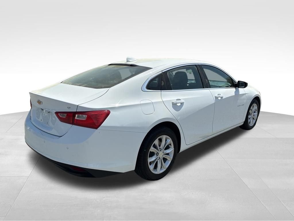 Used 2024 White Chevrolet LT image 5