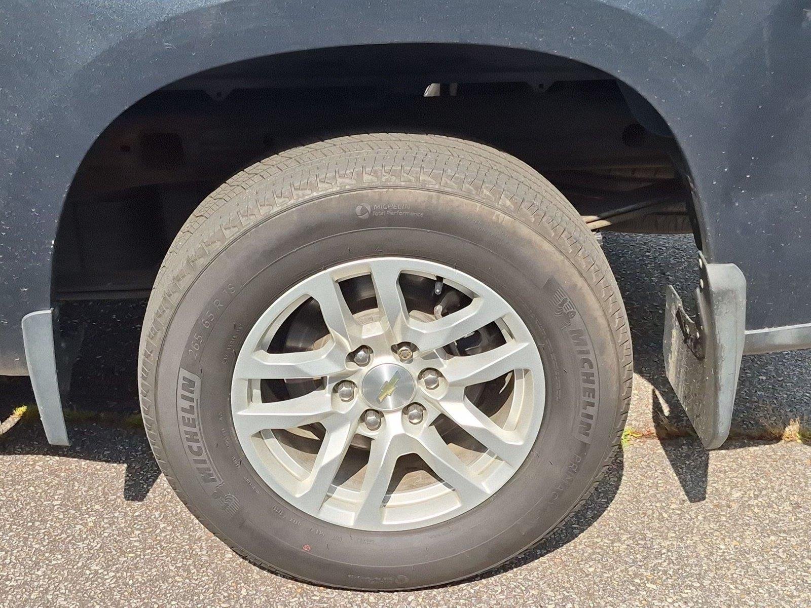 Used 2019 Shadow Gray Metallic Chevrolet LT image 11