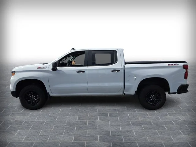 Used 2025 White Chevrolet Custom Trail Boss image 4