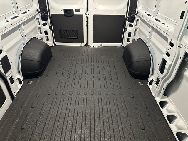 New 2026 Bright White Clear-Coat Exterior Paint RAM High Roof image 13