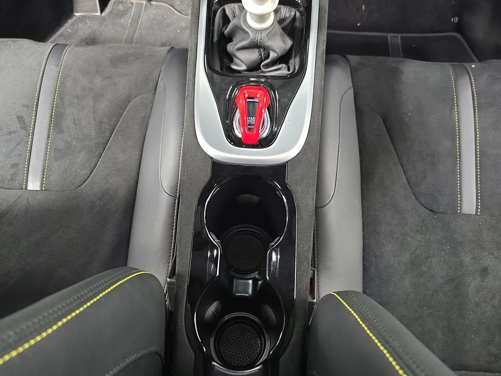 Used 2024  Lotus V6 image 20