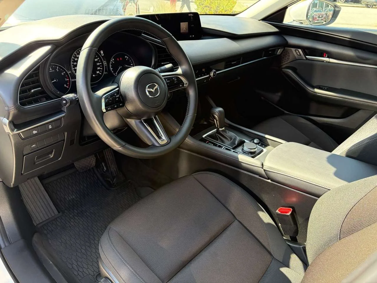Used 2025  Mazda GS image 17