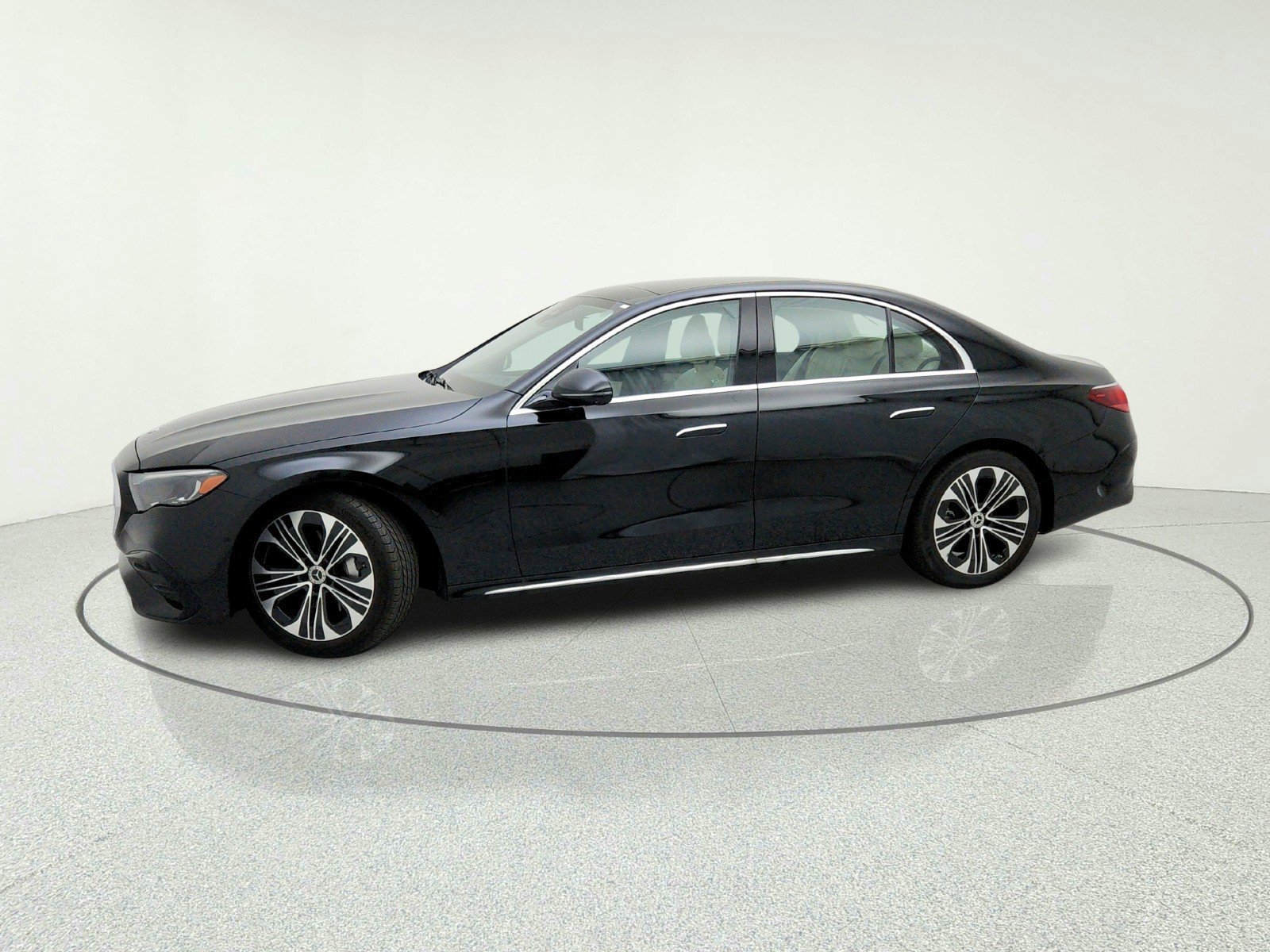 2026 Mercedes-Benz E-Class E350 - Photo 36