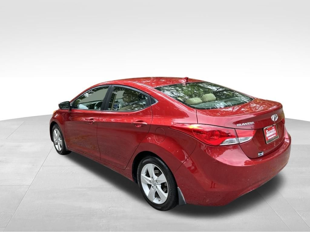 Used 2012 Red Hyundai GLS image 2