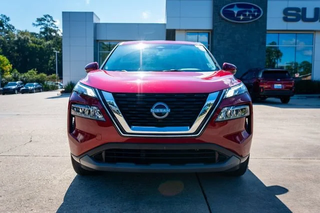 Used 2023 Scarlet Ember Tintcoat Nissan SV image 12