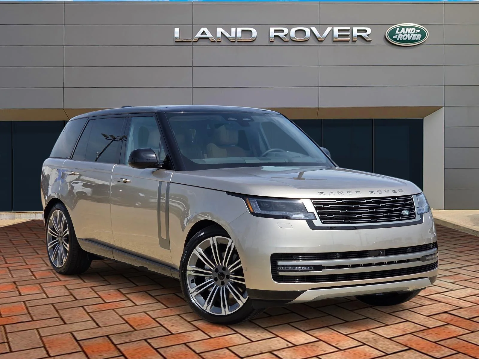 2026 Land Rover Range Rover 3.0 SE LWB 7's photo