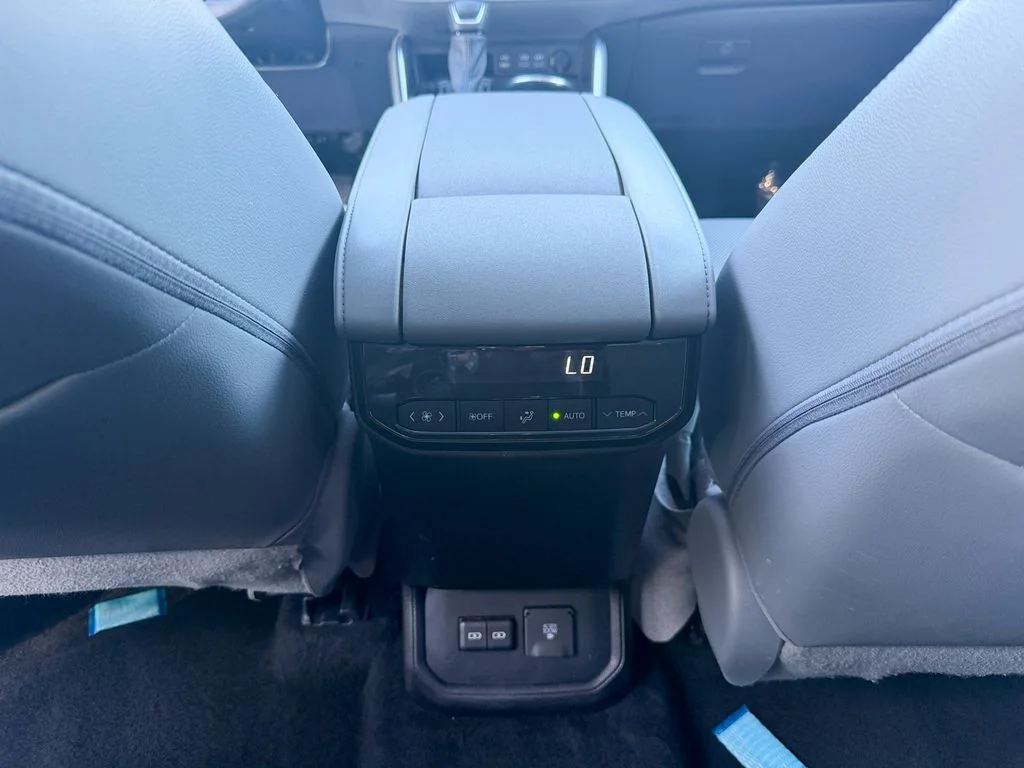 2022 Toyota Highlander Limited - Photo 26
