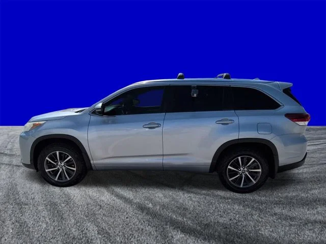 Certified Used 2018 2018 TOYOTA HIGHLANDER XLE Toyota XLE image 7