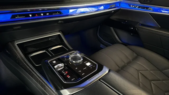 Used 2025 Black Sapphire Metallic BMW 760i xDrive image 37