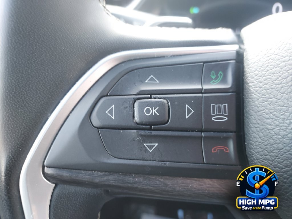 Used 2024 White Jeep 4xe image 25